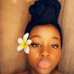 Meet your Posher, Faiza